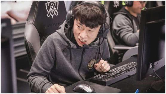 圈内爆料小虎视频,揭秘娱乐圈不为人知的一面 第3张 圈内爆料小虎视频,揭秘娱乐圈不为人知的一面 第3张