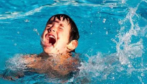 爆料游泳溺亡事件视频播放,游泳溺亡事件视频引发社会关注 第3张 爆料游泳溺亡事件视频播放,游泳溺亡事件视频引发社会关注 第3张